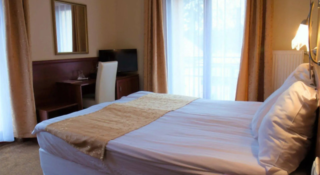 Viktória Hotel