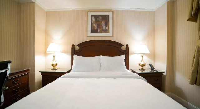 Hotel Stanford, Забронировать Отель Отели Нью-Йорка 3 звезды, рядом с 23-я улица линия Бродвей дивизиона BMT, 3*