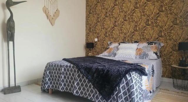 L'eden du Sancerrois, Book Hotel Hoteller i Sens-Beaujeu med parkering, Parkering