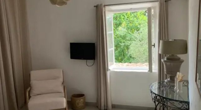 Двухместный номер Standard с видом на сад Mas Saint Antoine - Chambres dhôtes