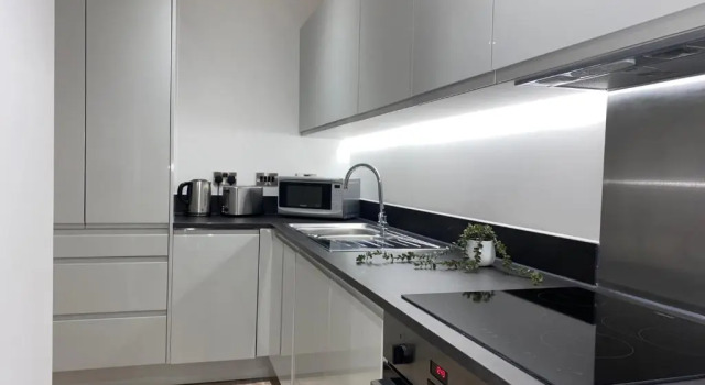 Апартаменты Цокольный этаж Roomotel - Broadoaks Apartments