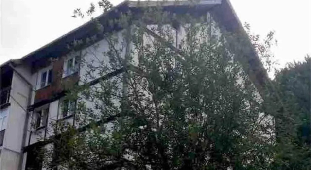Extremely Quiet and Relaxing Apartment at the 4th Floor - No Elevator