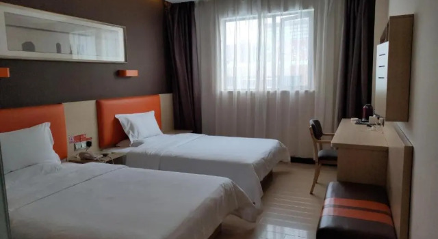 Двухместный номер Superior 7Days Premium Shenzhen Dalang Commercial Center Branch