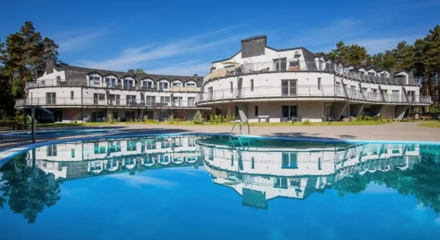 Апартаменты Apartment With Swimming Pool, Terrace, Pobierowo