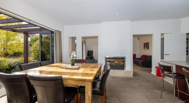 Lake Wanaka Villas at Hertiage Village Country Res