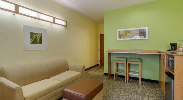 Номер Standard Quality Inn & Suites Lehigh Acres Fort Myers
