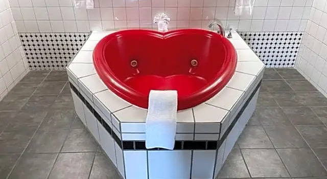 Двухместный люкс Superior Whalers Inn and Suites