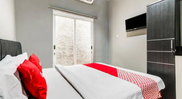 Номер Standard OYO Life 91239 Kost Rosandy House Yogyakarta