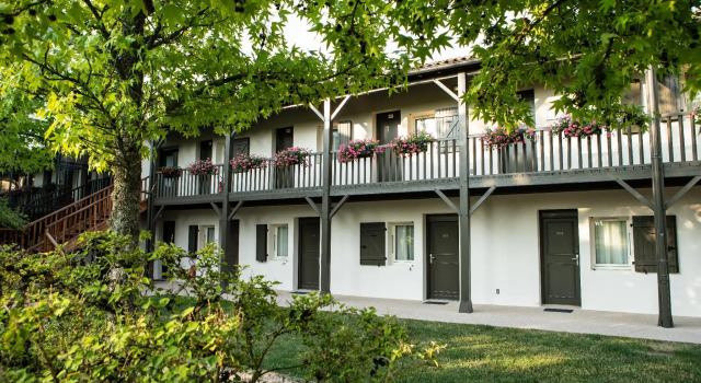 Best Western Hôtel et Golf du Gouverneur, Book Hotel Monthieux 