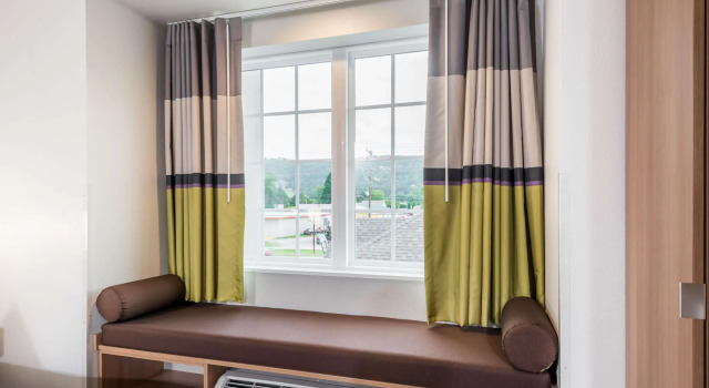 Microtel Inn & Suites by Wyndham New Martinsville, Забронировать Отель Нью-Мартинсвилль Западная Виргиния