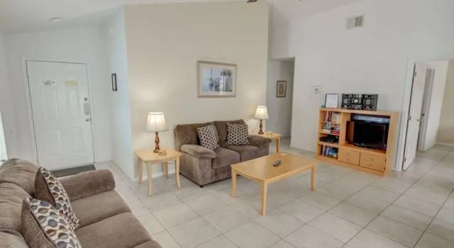 Great Southern Dunes Private Pool 3 Bedroom Home by RedAwning, Забронировать Вилла Отели Lakeland - Winter Haven с парковкой, Парковка