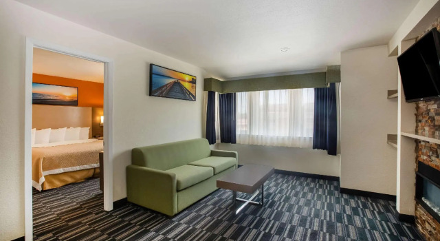 Двухместный Studio Suite Days Inn by Wyndham Monterey Downtown