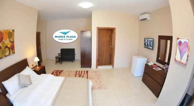 Полулюкс Deluxe Murex Plaza Hotel & Suites