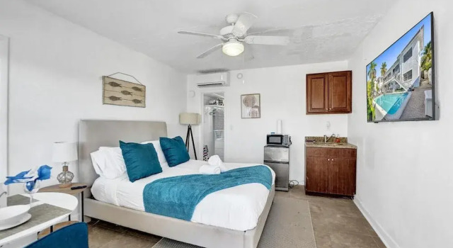 Desoto 2 Bedrooms Second Floor, Забронировать Апартаменты/квартира Апартаменты Голливуд-Бич, Апартаменты/квартира