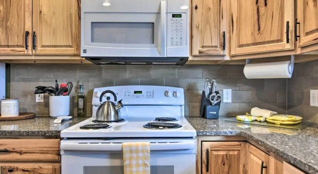 Апартаменты Cozy Condo on Fall River - 1 Mile to Rmnp Gate!