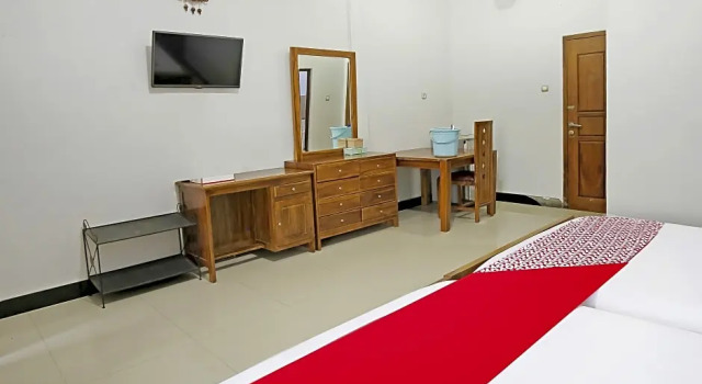 Двухместный люкс Collection O 91449 Griya Ampenan Residence