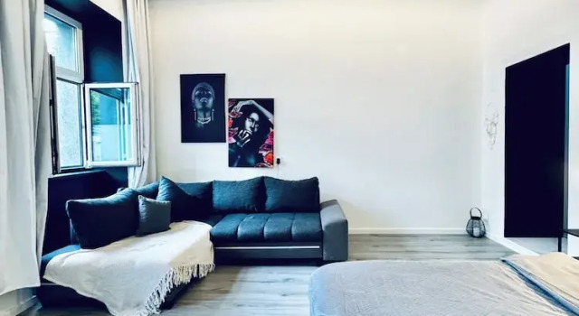 Comfortable 1BR Stay Central Vienna, Book Apartment Klosterneuburg 
