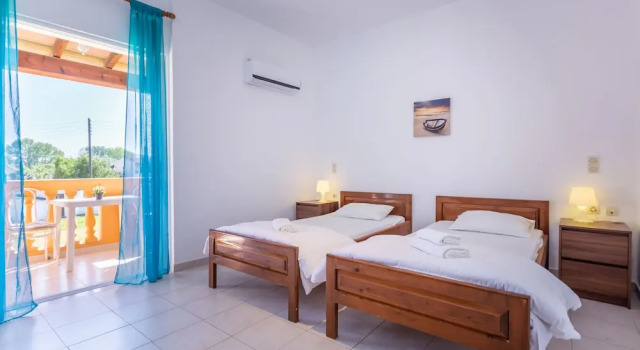 Frida Apartments by Checkin, Book Apartment Hotels in Central Greece with Parking, Parking