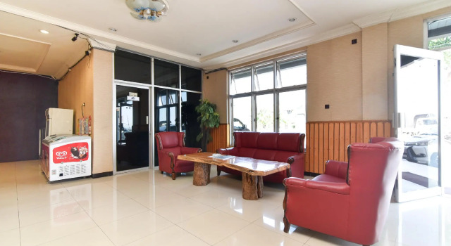 RedDoorz Plus @ Hotel Pantai Timor