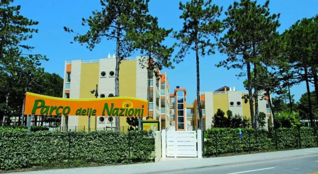 Parco delle Nazioni, Забронировать Отель Отели Бибионе-Пинеда с бассейном, Бассейн