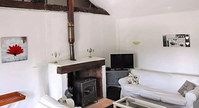 Nice holiday home in Saint-Pierre-de-Frugie with garden, Réserver Hôtel Saint-Pierre-de-Frugie Aquitaine
