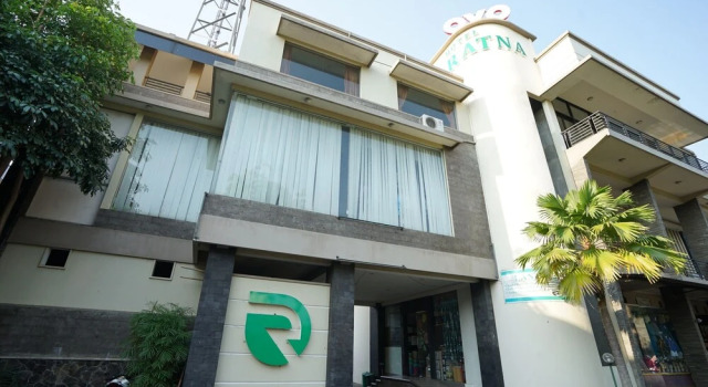Hotel Ratna by OYO Rooms