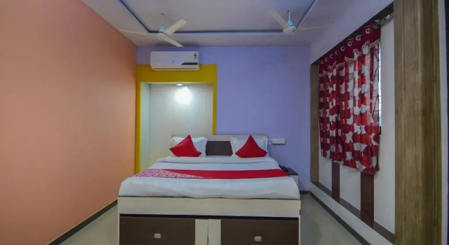 OYO Rooms Railway Station Abu Road, Забронировать Отель Отели штата Раджастхана с парковкой, Парковка