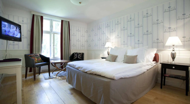 Smådalarö Gård, Varaa Hotelli  