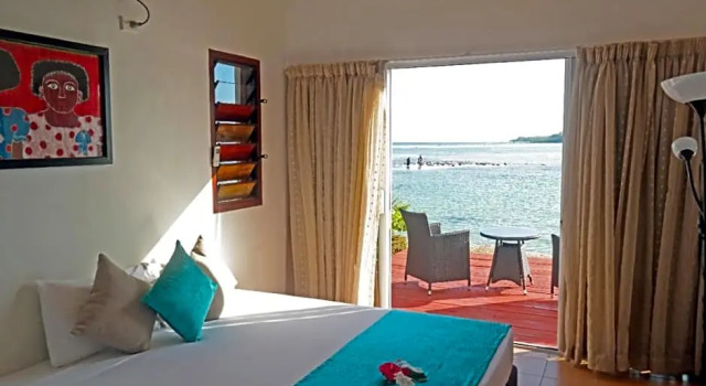Номер Standard с видом на гавань Moorings Hotel
