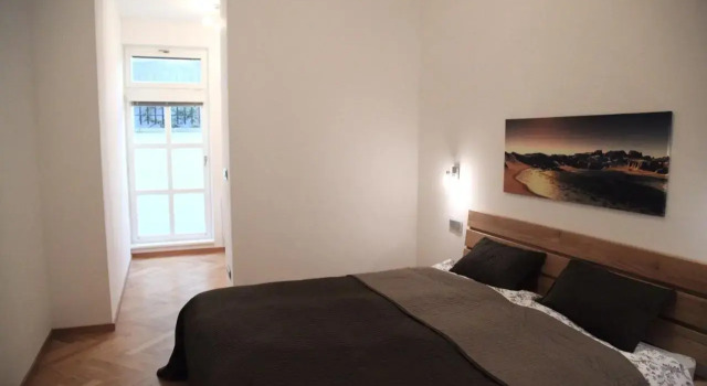 Cozy Studio in Smíchov by Prague Days, Забронировать Отель Прага Чехия, рядом с Музей «Королевство железных дорог»