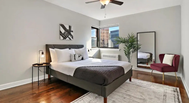 Comfy 2BR Rogers Park Apt in Sheridan