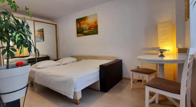 Farmec Studio, Varaa Hotelli Cluj-Napoca 