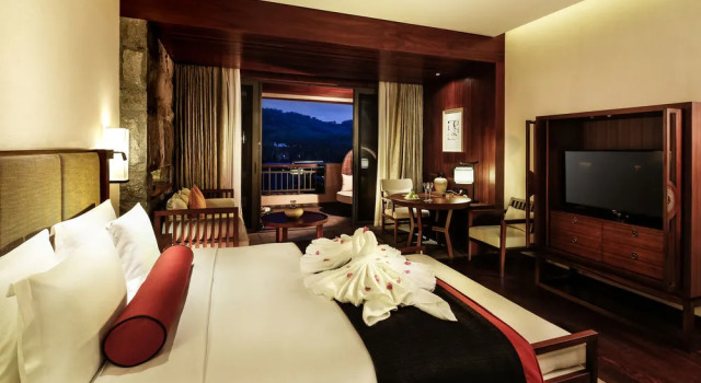 DoubleTree Resort by Hilton Hainan - Qixianling Hot Spring, Buchen Sie Resort Baoting 