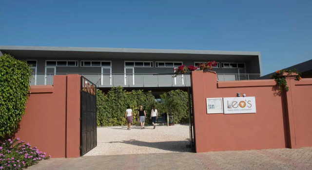 Leo's Beach Hotel & Restaurant - Adults Only