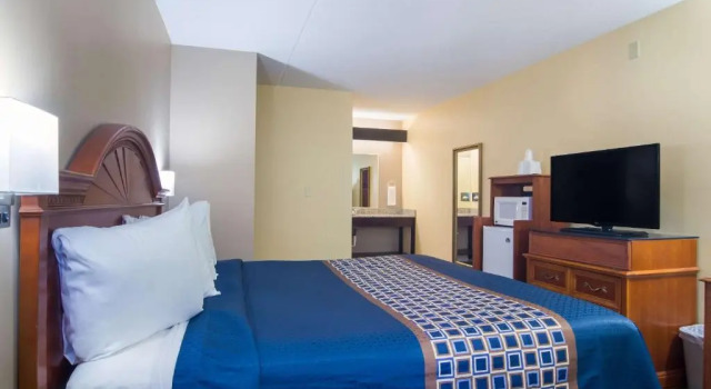Номер Standard Rodeway Inn & Suites Monroeville-Pittsburgh