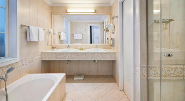 Двухместный номер Deluxe Wellness с видом на озеро Grand Hotel Zell am See