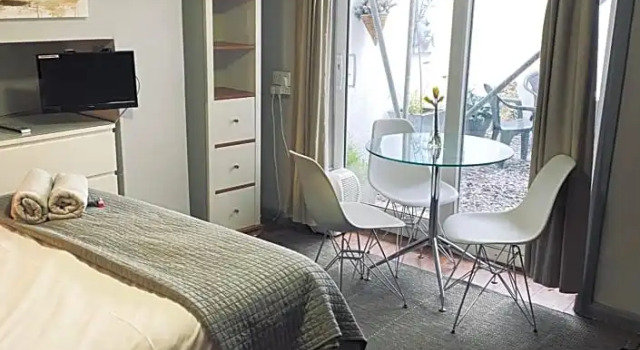 Студия Superior EI8HT Brighton Guest Accommodation