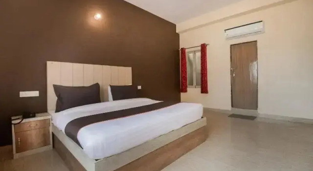 Hotel Rk Heights And Banquets by OYO Rooms