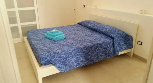 Regina Della Casa, Buchen Sie Hotel Marsala 