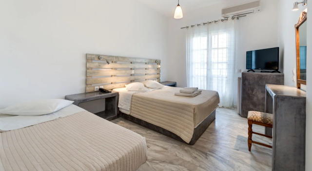 Трёхместный номер Standard с видом на сад HOTEL MOHITERO
