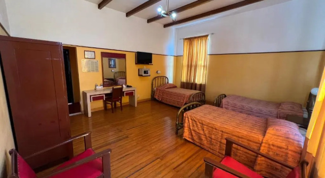 Трёхместный номер Standard Hotel Isabel