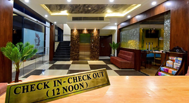 Hotel Dayal Shree Paradise, Забронировать Отель Отели штата Махараштры 3 звезды, 3*