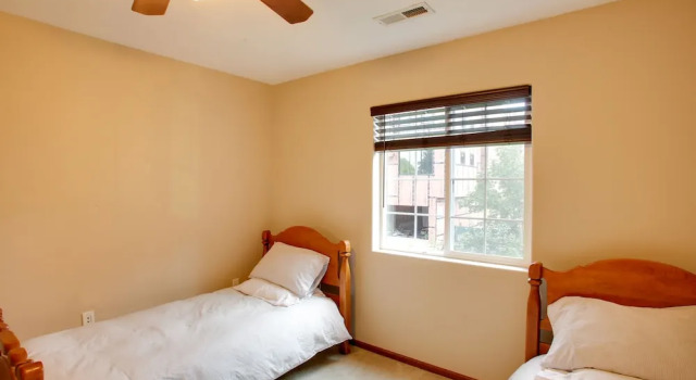 Коттедж Downtown Coeur Dalene Home Rental: Walk to Beach!