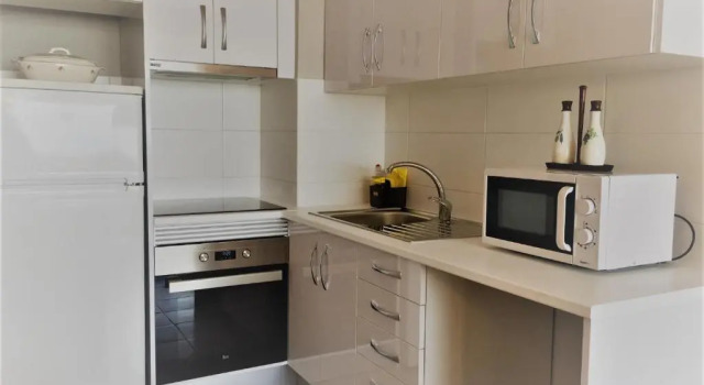 Апартаменты Sunny Apartment Facing The Sea