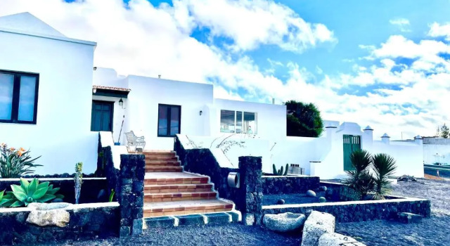 Вилла Luxury House Villa de Teguise