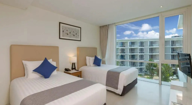 Двухместный номер Deluxe Splash Beach Resort Phuket, Family-Friendly Beachfront Resort