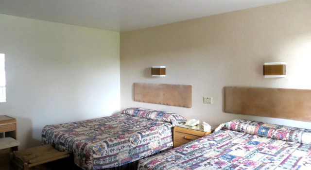Motel Joanne, Забронировать Мотель Мотели Сент-Анн-де-Бопре, рядом с Côte de Beaupré cheese factory, Мотель