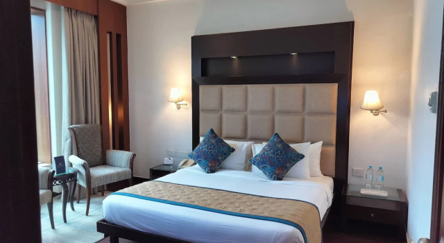 Полулюкс Bel-La Monde Hotel NH8 at 6km from IGI Airport Delhi