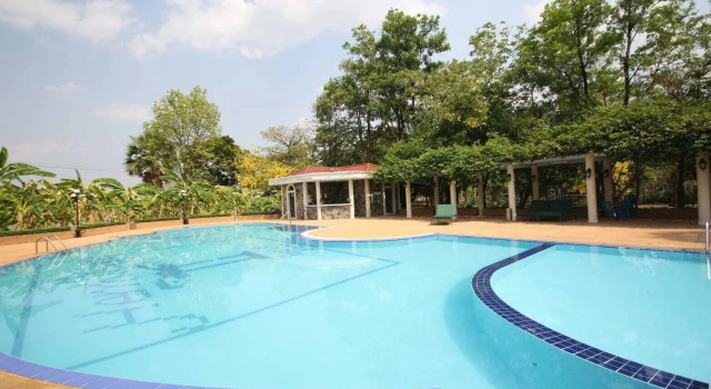 Hermitage Hotel & Resort (SHA Certified), Varaa Lomakeskus Hotellit North-Eastern Thailand pysäköinnillä, Pysäköinti