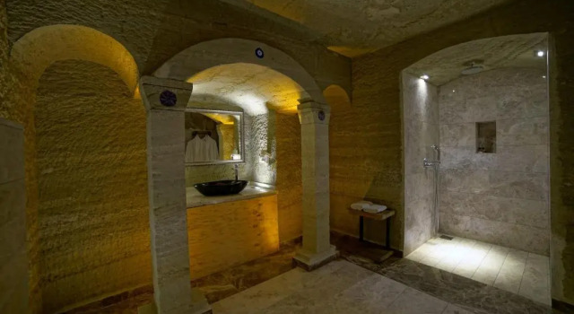 Люкс (Bathtub) Cave Panoramic Cave Hotel
